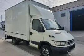 IVECO VAN CLOSED BOX DOUBLE REAR DOOR