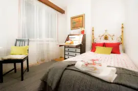 Moves from Seville, 1 €