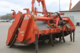 Agricultural machine transport